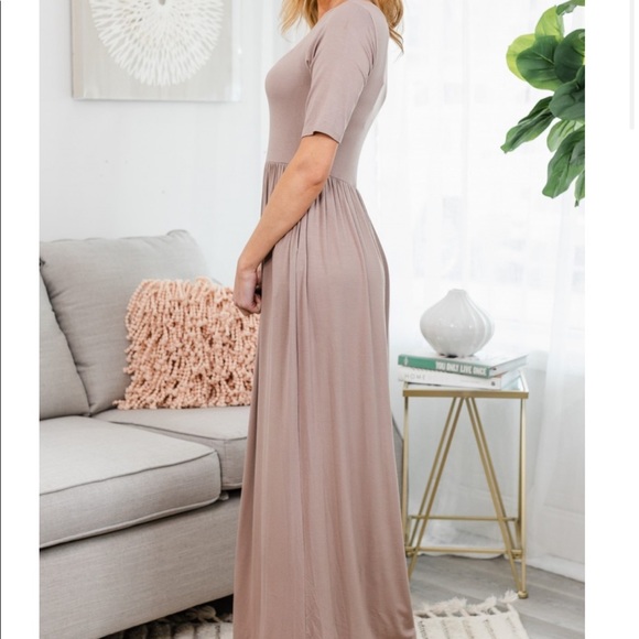 NWT Mona Maxi Dress - Picture 2 of 4